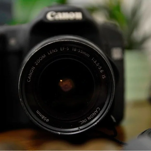 Canon EOS 50D Black Digital Camera Kit - Picture 13 of 15